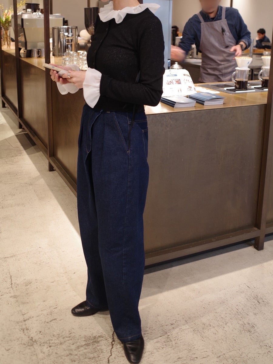 DENIM TUCK PANTS | bow.a